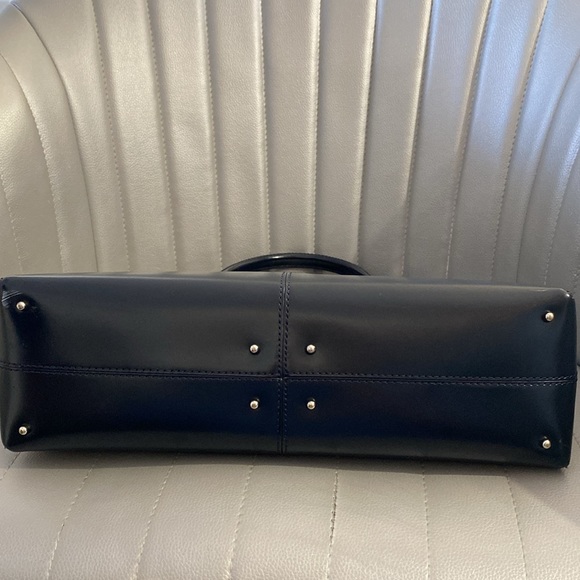 Tod’s Tote - Picture 15 of 15
